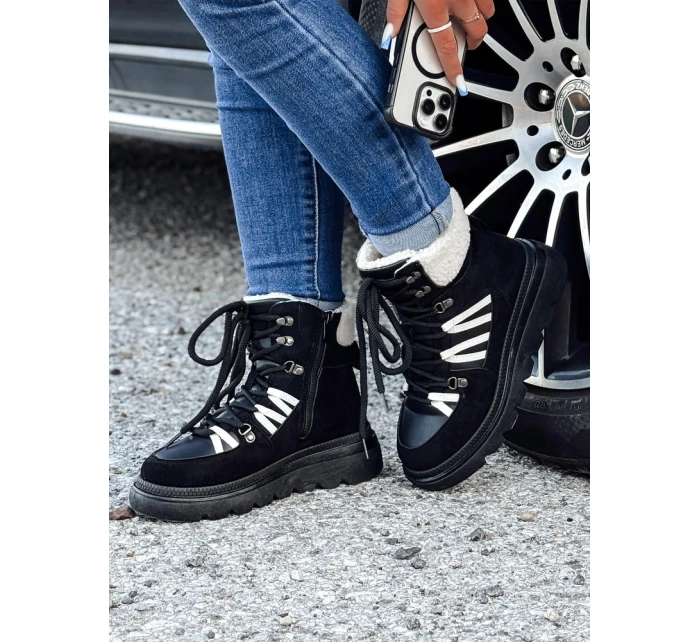 Dámské zateplené trekové boty black Dstreet model 21981836 - FashionStreet