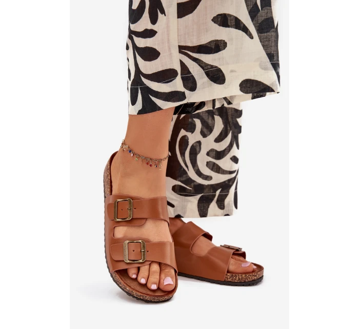 Dámské sandály na korkové platformě s přezkami Camel model 21704312 - EVENTO Dámské sandály na korkové platformě s přezkami Camel model 21704312 - EVENTO