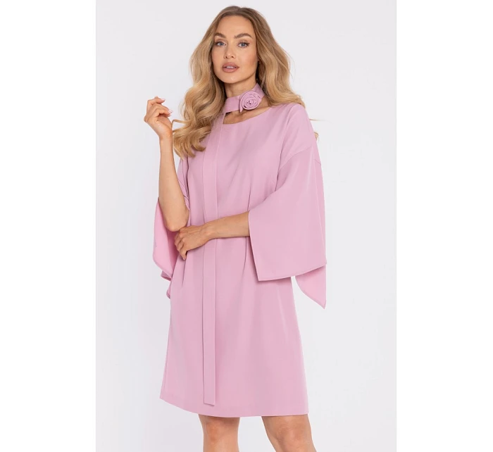 M908 Šaty s ozdobnými širokými rukávmi - púdrové