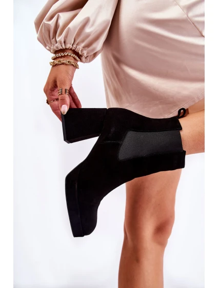 Zamszowe Botki Na Masywnym Obcasie Laura Messi 2519 Czarne