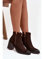 Dámské kotníkové boty z přírodního semiše na podpatku model 21713301 čokoládové - Zazoo