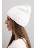 Dámská zimní čepice z vlny s ozdobným  bílá model 21866356 - K-Fashion