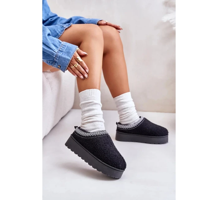 Dámske snehule na platforme s výšivkou Black Tirissa Dámske snehule na platforme s výšivkou Black Tirissa