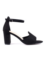 Originálne čierne dámske sandále na širokom podpätku