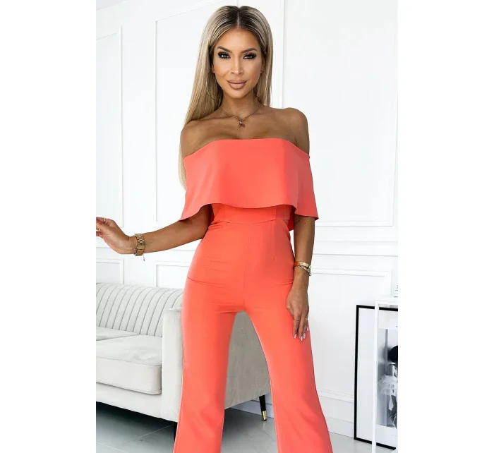 Dámský overal v broskvové barvě s volánkem a odhalenými rameny model 18478723 - Bergamo Dámský overal v broskvové barvě s volánkem a odhalenými rameny model 18478723 - Bergamo