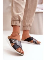 Pohodlné dámské pantofle s přezkou model 21667986 černé - Inblu