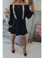 Šaty s otevřenými rameny a krajkou černé Šaty s otevřenými rameny a krajkou černé