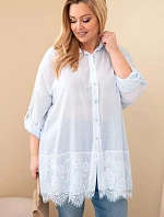 Dámske bavlnené tričko s čipkovým lemom v modrej farbe