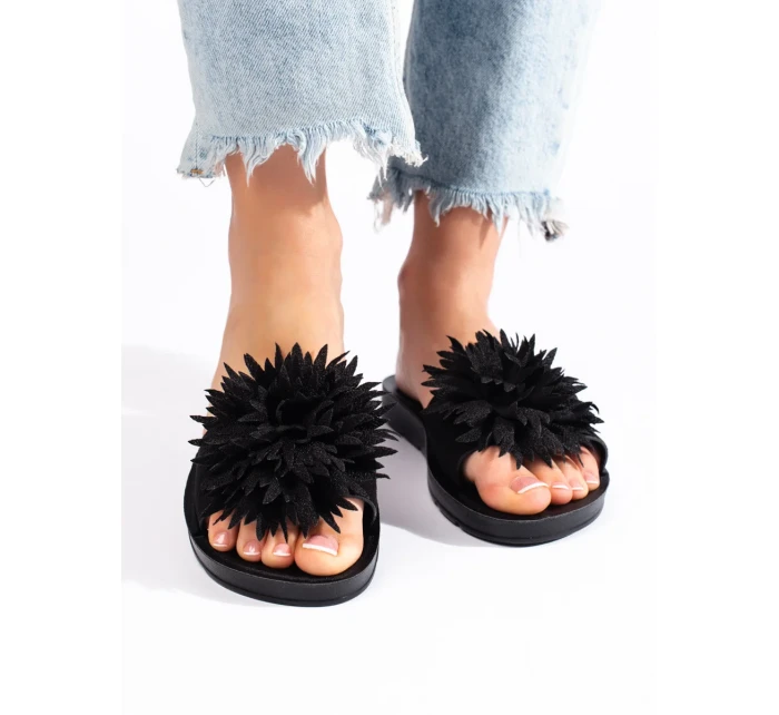 Pohodlné černé nazouváky dámské bez podpatku Pohodlné černé nazouváky dámské bez podpatku