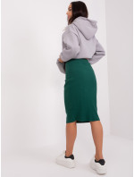 Tmavozelená pletená sukňa s prúžkami