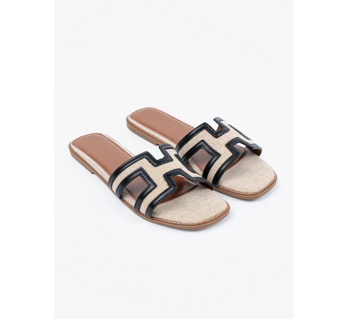 Praktické nazouváky dámské černé na plochém podpatku Praktické nazouváky dámské černé na plochém podpatku