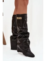 Topánky na podpätku model 220723 Krok vo veľkom štýle