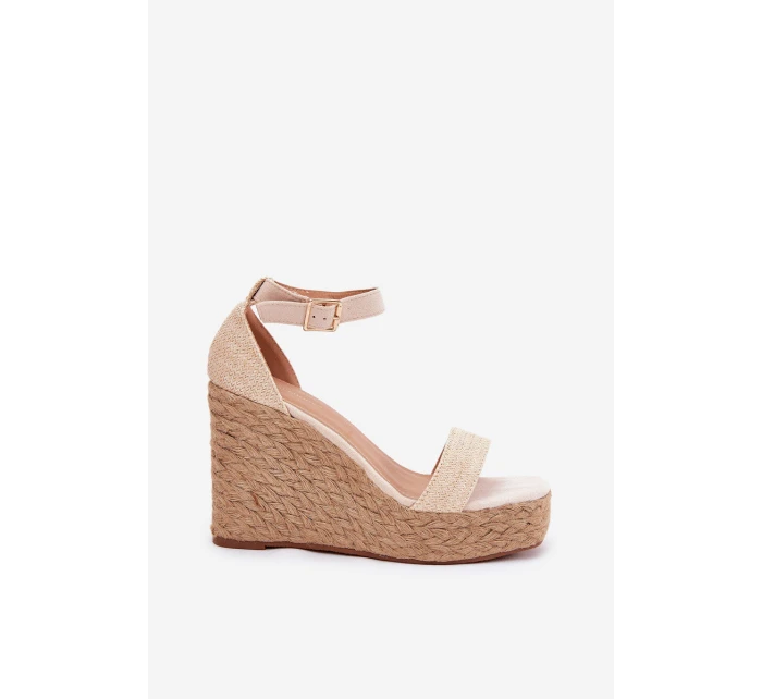 Dámské Sandály Na Klínu S Pletením Béžové model 21687930 - Boto Dámské Sandály Na Klínu S Pletením Béžové model 21687930 - Boto