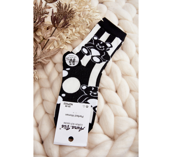 Dámske nezodpovedajúce ponožky s medvedíkom, čierno-biele