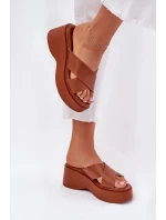 Dámské sandály na platformě a klínu camel model 21687265 - Boto Dámské sandály na platformě a klínu camel model 21687265 - Boto