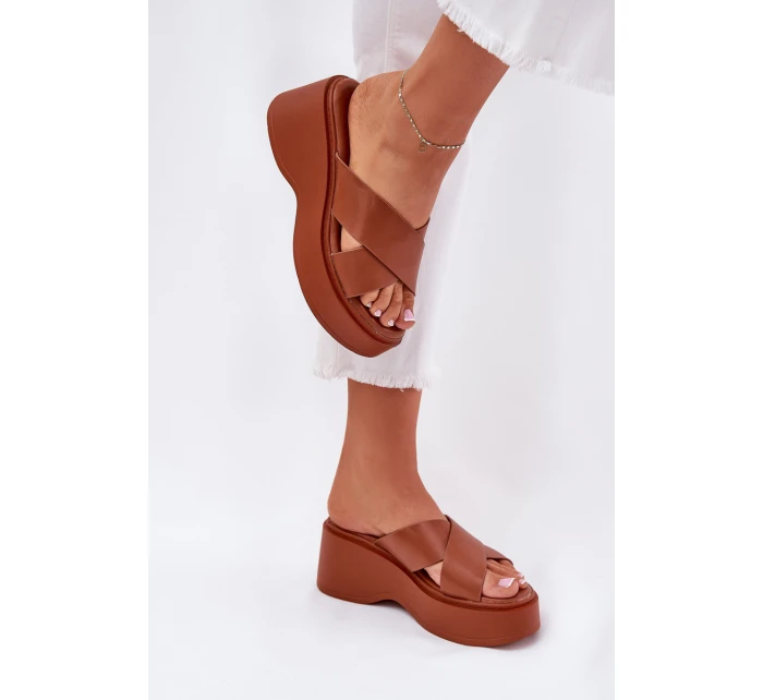 Dámské sandály na platformě a klínu camel model 21687265 - Boto Dámské sandály na platformě a klínu camel model 21687265 - Boto