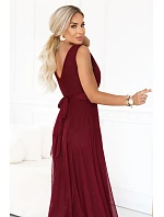 dlouhé maxi šaty s tylem a kulatým výstřihem – vínová model 22278796 - numoco basic dlouhé maxi šaty s tylem a kulatým výstřihem – vínová model 22278796 - numoco basic
