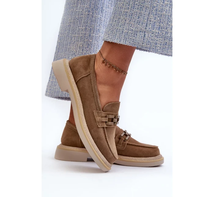 Dámske semišové mokasíny na podpätku s ozdobou D&A Brown Dámske semišové mokasíny na podpätku s ozdobou D&A Brown