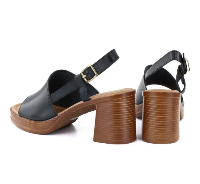 Dámske čierne sandále na podpätku Potocki 54324 Dámske čierne sandále na podpätku Potocki 54324