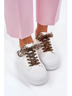 Dámské tenisky na masivní platformě s ozdobným šněrováním bílé model 21689278 - Boto