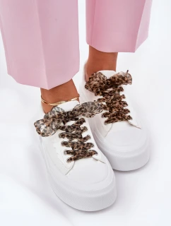 Dámské tenisky na masivní platformě s ozdobným šněrováním bílé model 21689278 - Boto