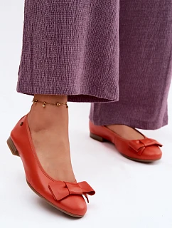 Kožené baleríny s mašlí model 22133508 Oranžové - Maciejka