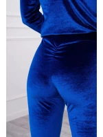 Velúrová súprava so zadným popruhom chrpovo modrá Velúrová súprava so zadným popruhom chrpovo modrá