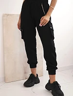 Dámske bavlnené cargo nohavice s vreckami a retiazkou čierne