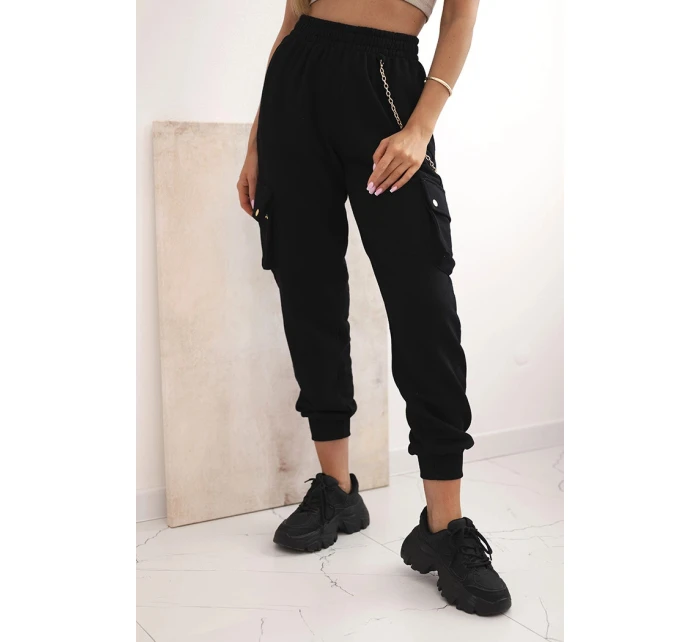 Dámske bavlnené cargo nohavice s vreckami a retiazkou čierne