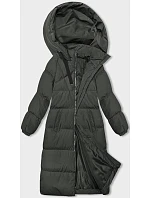 Dlouhá hrubší dámská bunda v army barvě s kapucí model 21246172 - J.STYLE Dlouhá hrubší dámská bunda v army barvě s kapucí model 21246172 - J.STYLE