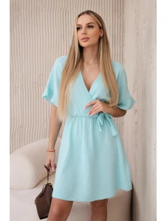 Mušelínové šaty s pasem mincovna