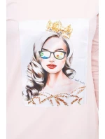 Šaty s grafikou dievčatá v 3D okuliaroch púdrovo ružové Šaty s grafikou dievčatá v 3D okuliaroch púdrovo ružové