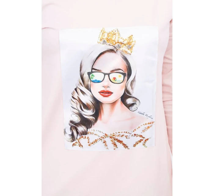 Šaty s grafikou dievčatá v 3D okuliaroch púdrovo ružové Šaty s grafikou dievčatá v 3D okuliaroch púdrovo ružové