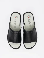 Moderné dámske čierne ponožky na plochom podpätku Moderné dámske čierne ponožky na plochom podpätku