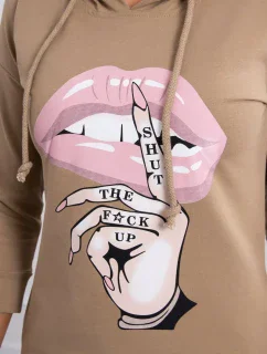 Šaty s delšími zády a barevným model 18745252 potiskem - K-Fashion