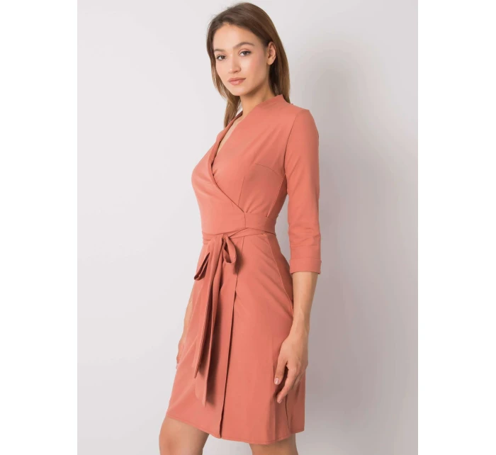 Šaty LK SK model 15410846 tmavě oranžová - FPrice Šaty LK SK model 15410846 tmavě oranžová - FPrice