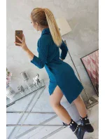 Šaty s delšími zády a barevným potiskem marine Šaty s delšími zády a barevným potiskem marine