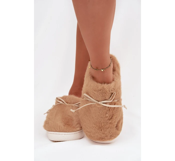 Kožešinové pantofle s mašlí Camel model 21772514 - Boto Kožešinové pantofle s mašlí Camel model 21772514 - Boto