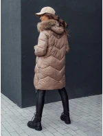 Dámská prošívaná zimní bunda z umělé kožešiny s kapucí camel Dstreet model 21979752 - FashionStreet
