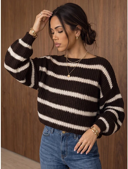 Sweter damski oversize w z brązowy model 22403045 - FashionStreet Sweter damski oversize w z brązowy model 22403045 - FashionStreet