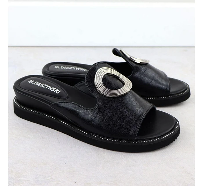 Dámské žabky na nízkém podpatku černé M.Daszynski