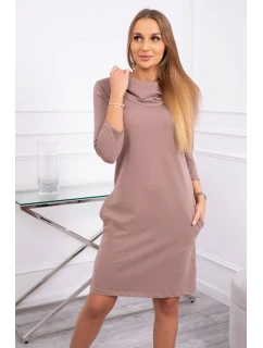 Šaty s kapucňou a vreckami mocca