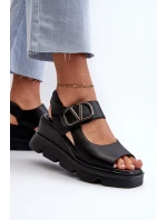 Dámské sandály na podrážce a platformě z ekokože černé model 21658356 - VINCEZA Dámské sandály na podrážce a platformě z ekokože černé model 21658356 - VINCEZA