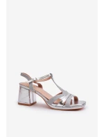 Dámské sandály na podpatku z ekokože stříbrné model 21661945 - EVENTO