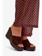 Ženské pantofle na platformě čokoládové Ravelia Ženské pantofle na platformě čokoládové Ravelia