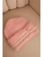 Dámska zimná kožušinová čiapka s perlami a ozdobným vzorom tmavo púdrovo ružová Dámska zimná kožušinová čiapka s perlami a ozdobným vzorom tmavo púdrovo ružová