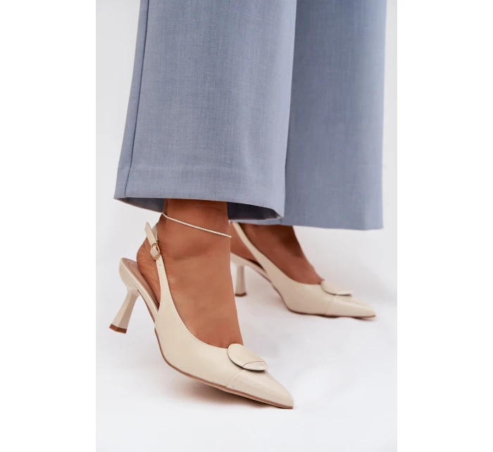 Dámské sandály na podpatku s ozdobným detailem světle béžové model 22027892 - Boto