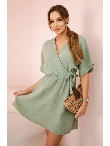 Mušelínové šaty s pásom svetlej khaki farby