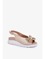 Model topánok na klinoch 214996 Krok v štýle Model topánok na klinoch 214996 Krok v štýle