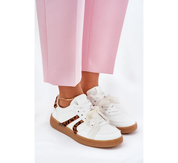 Nízké Dámské Tenisky S Bílé model 21689467 - Boto Nízké Dámské Tenisky S Bílé model 21689467 - Boto